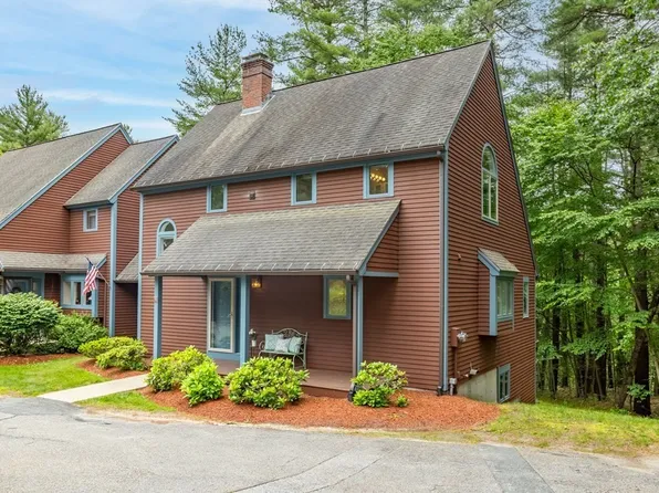 9 Woodridge Ln Unit 9, Westford, MA 01886