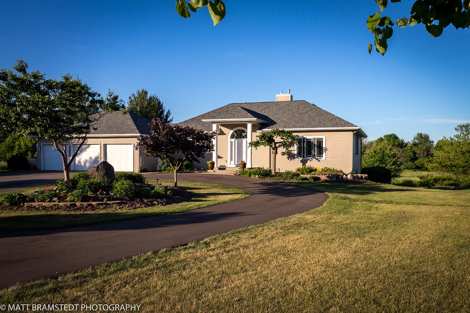 3740 8th Ave photo 1