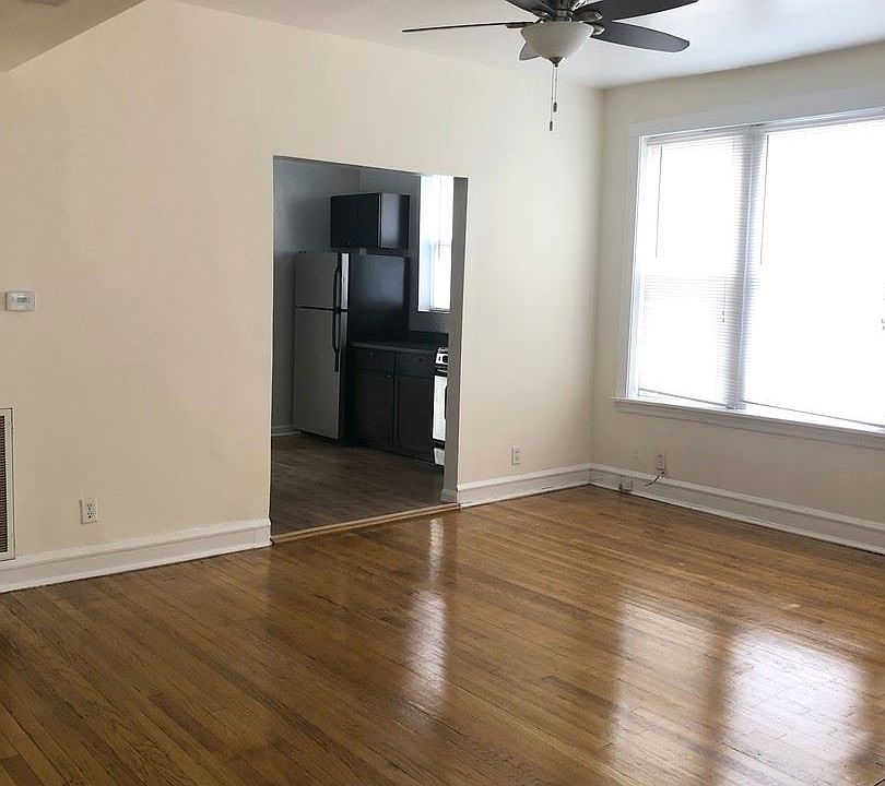 1st image of 806 N Bishop St APT 2B