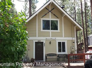 214 W Aeroplane Blvd, Big Bear City, CA 92314