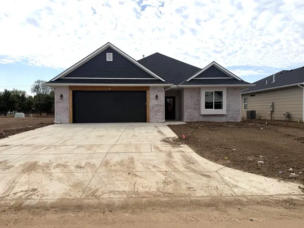 706 N Rainbow Lake Ct, Wichita, KS 67235
