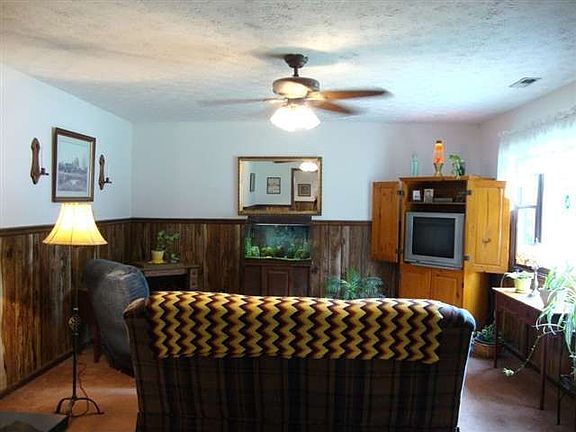 4th image of 9521 Hudson Dr
