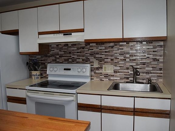 4th image of 31 Lordvale Blvd