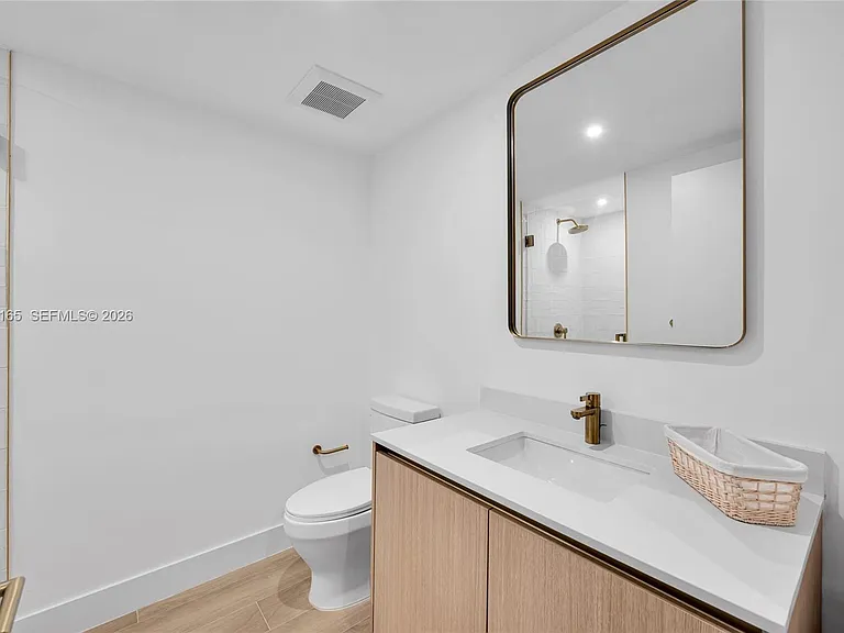 90 NE 32nd 406 Miami #406 — Photo 12