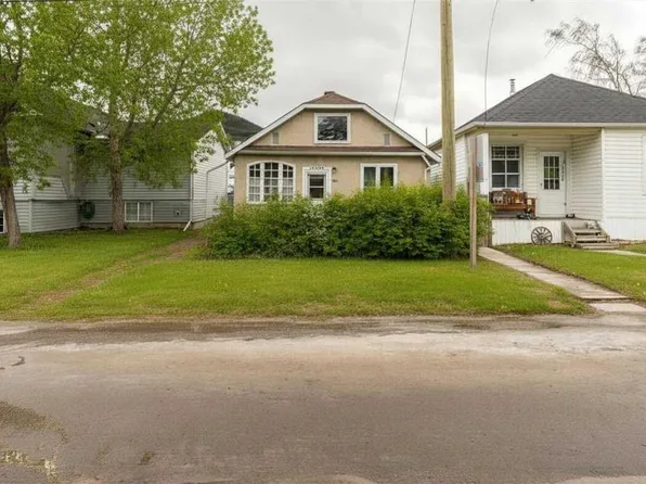 13250 N 19th Ave, Crowsnest Pass, AB T0K 0E0