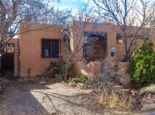 318 W Houghton St, Santa Fe, NM 87505