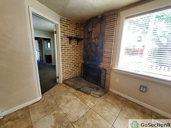 4th image of 344 E Lambourne Ave #B