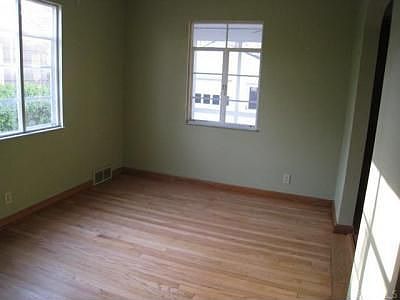 5th image of 677 Yaronia Dr