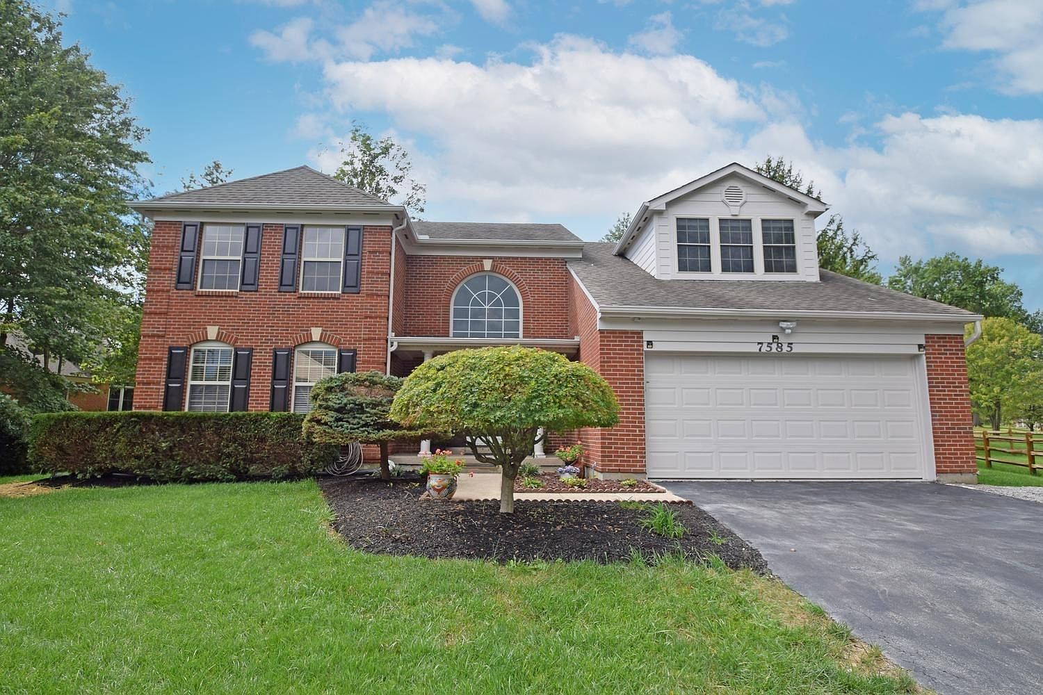 7585 Lakota Springs Dr, West Chester, OH 45069 Zillow