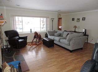 4157 Auburn Dr, Royal Oak, MI 48073