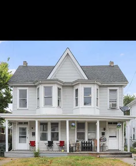 411 N Mulberry St — Photo 1