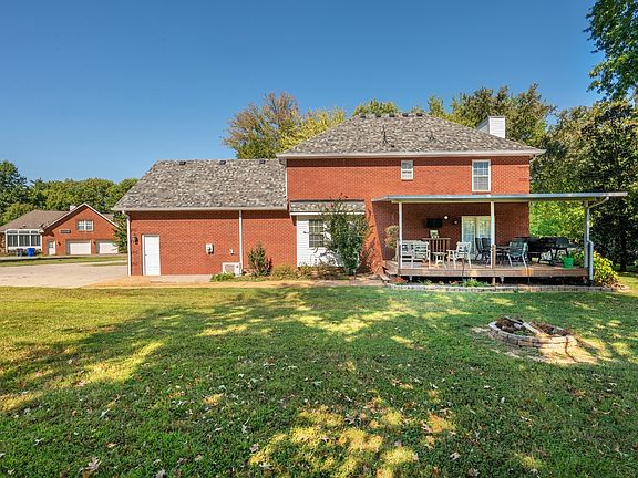 5th image of 311 Orchard Park Dr