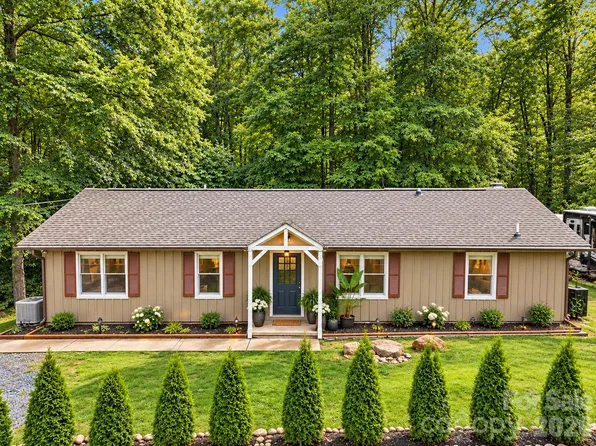 313 Walker Rd, Waynesville, NC 28786