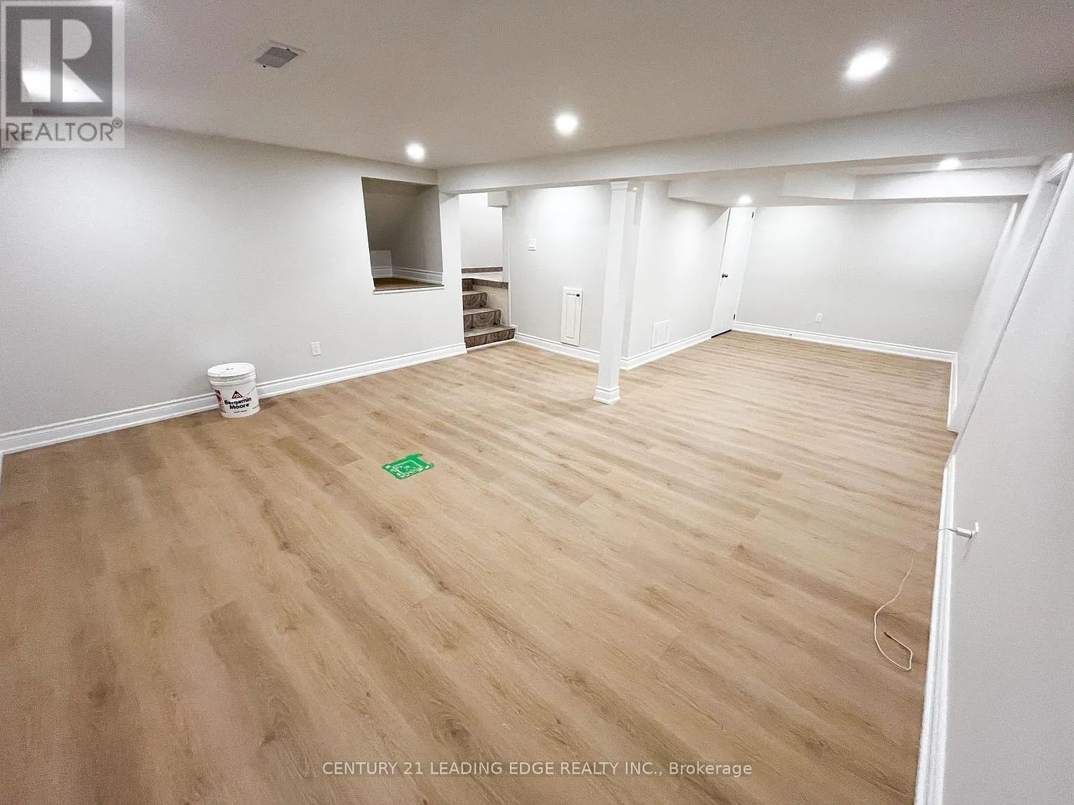 50 Limeridge Rd W photo 1