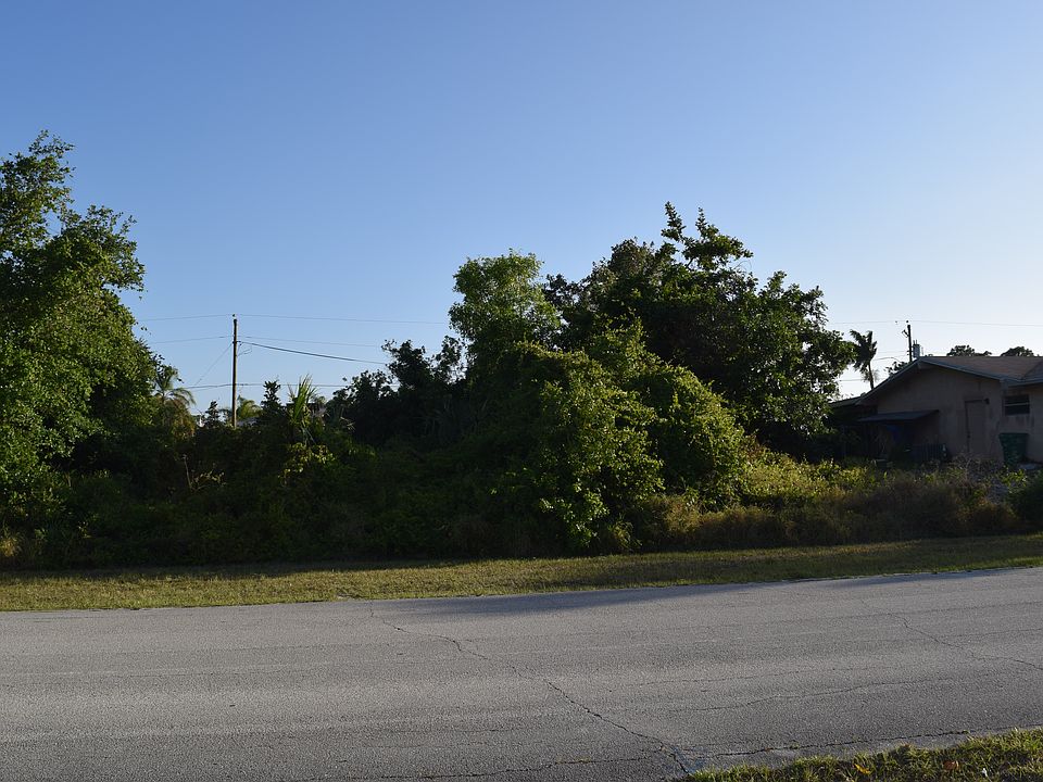 1st image of 1044 SE Lansdowne Ave