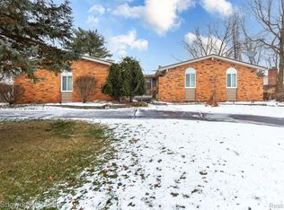 7339 Ellingrove Dr, White Lake, MI
