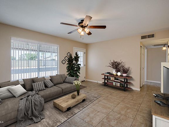 3rd image of 1749 W Pampa Ave