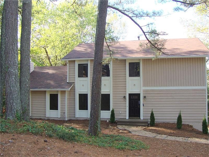 1st image of 5554 Woodberry Cir