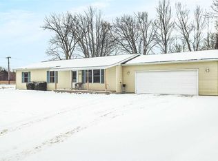 1029 Crestlane Dr, Saginaw, MI 48601