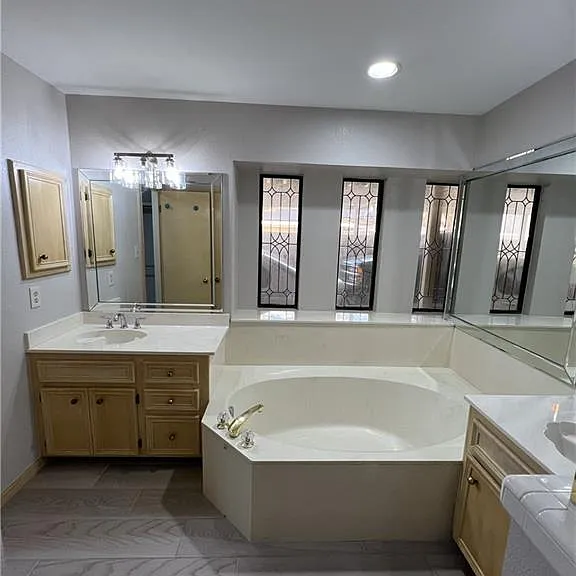 121 E Jonquil Ave — Photo 13