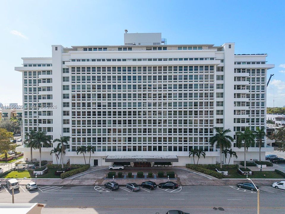 1st image of 700 Biltmore Way APT 501
