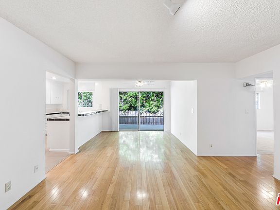 5th image of 3240 Fay Ave