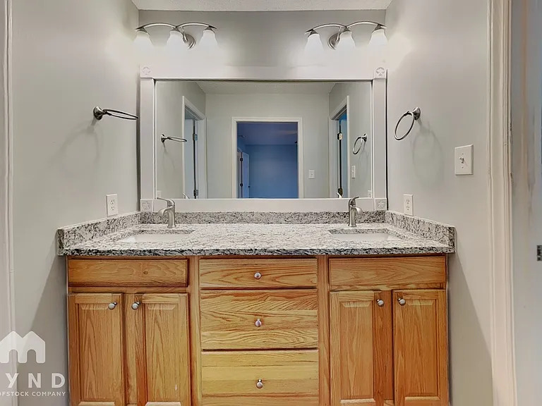 928 Shannondale Dr — Photo 10