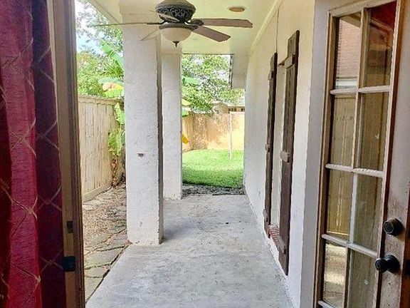 3rd image of 3685 Augusta Dr