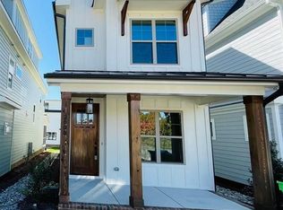 200 E Moore St #B, Apex, NC 27502