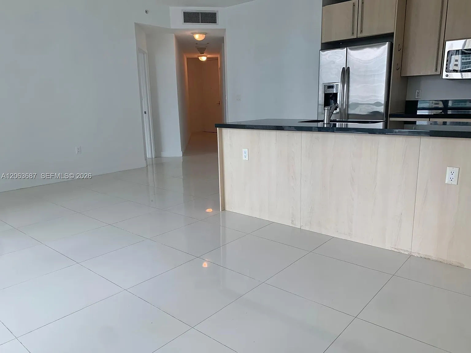2 bed, 1108 sqft, $4,200 — Photo 3