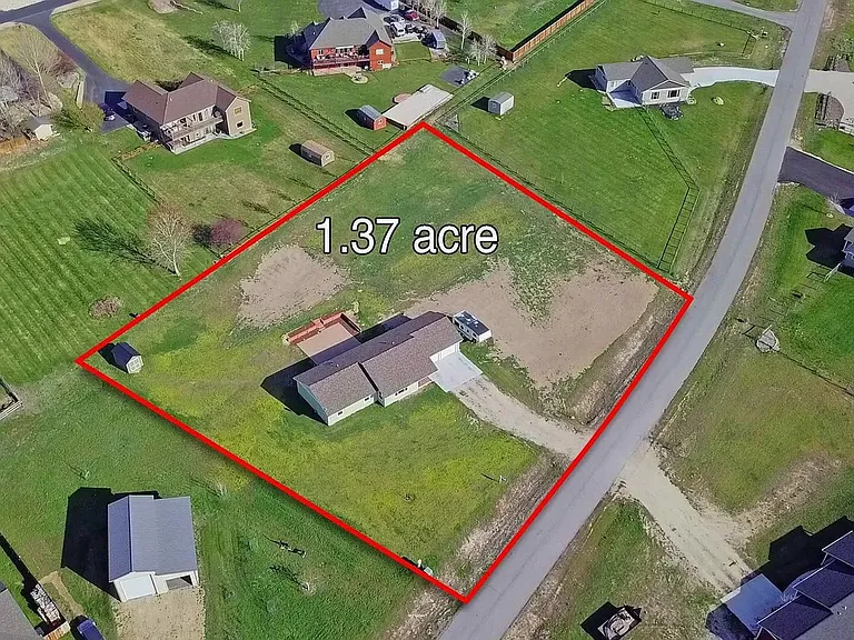 668 Winding Creek Trl — Photo 35