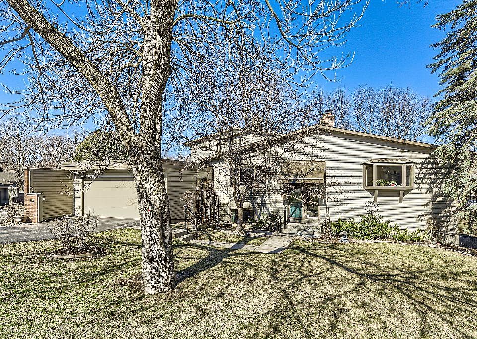 1st image of 9741 Mill Creek Dr
