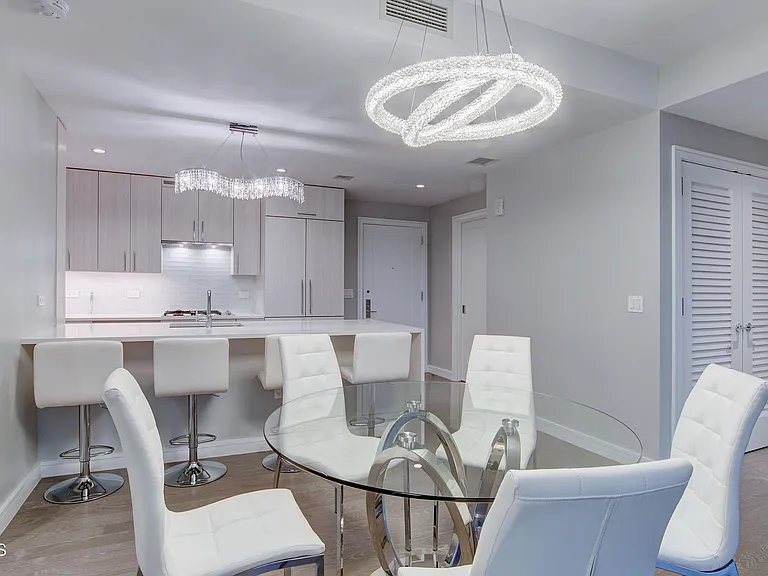 15 Morris Ave #507 — Photo 9
