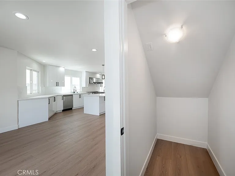15147 Otsego St — Photo 24