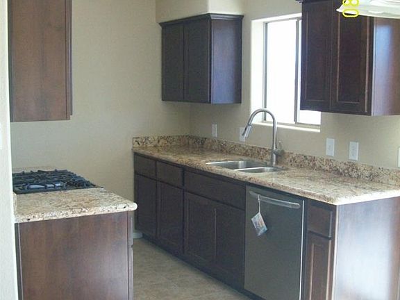4th image of 10460 E 36th Pl