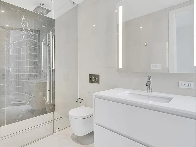 300 Biscayne Boulevard Way #4 — Photo 16