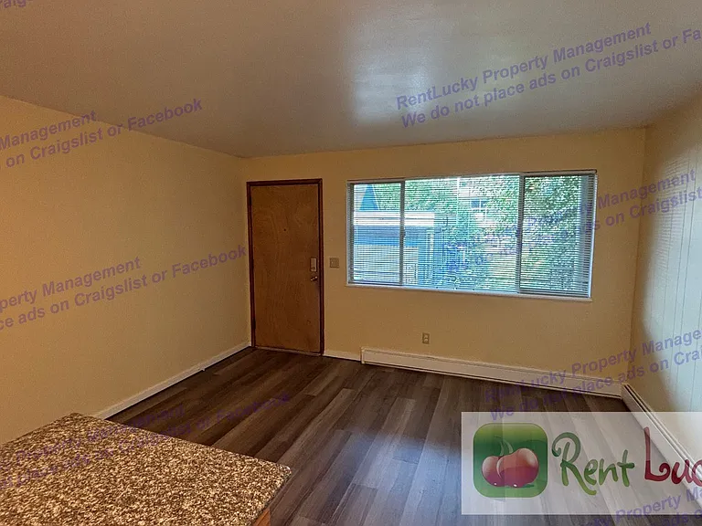 2484 Dexter Ave N #1-8 — Photo 5