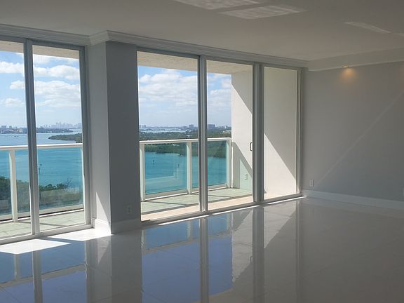 4th image of 100 Bayview Dr APT 1725