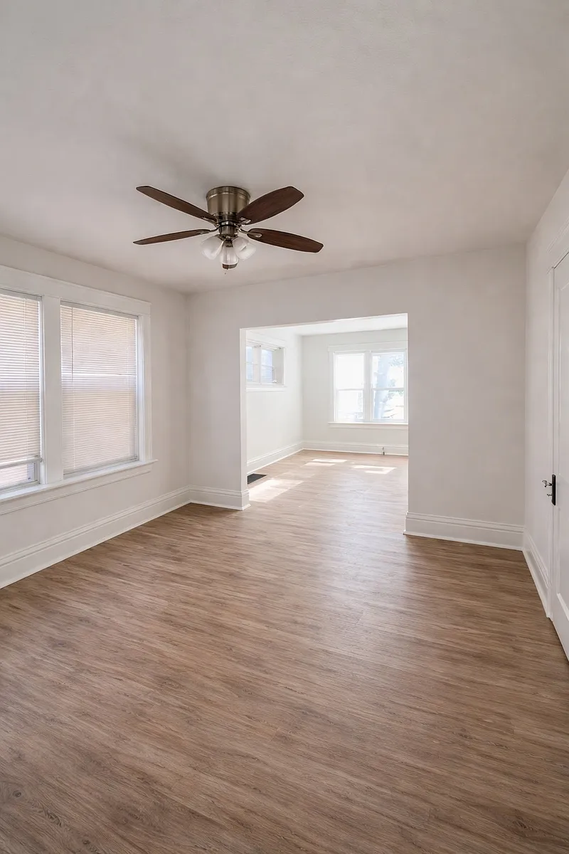 Building Photo - 5335-1 E Bancroft Ave #2E-5335