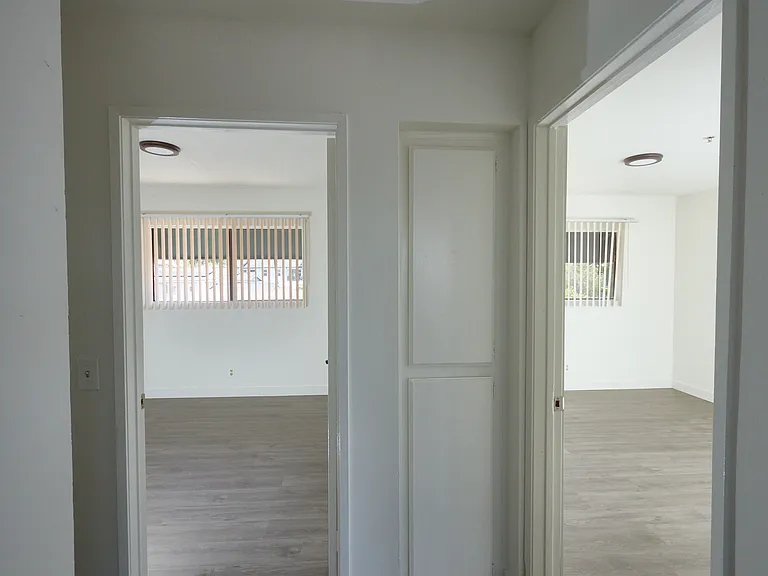 3341 Andrita St — Photo 11