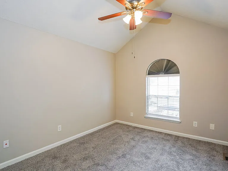 2729 River Bend Dr — Photo 12