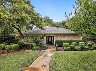 825 Larkspur Ln, Fort Worth, TX 76112