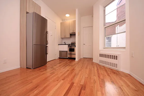 Rented by Waverly Realty Associates | media 4