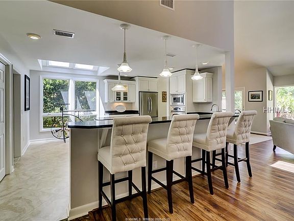 5th image of 25 Winding Trail Ln