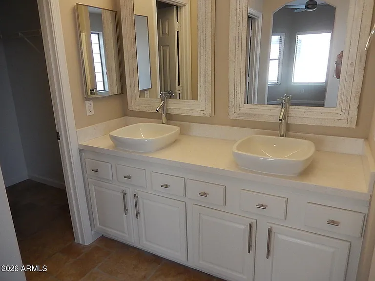 14000 N 94th St #1050 — Photo 32