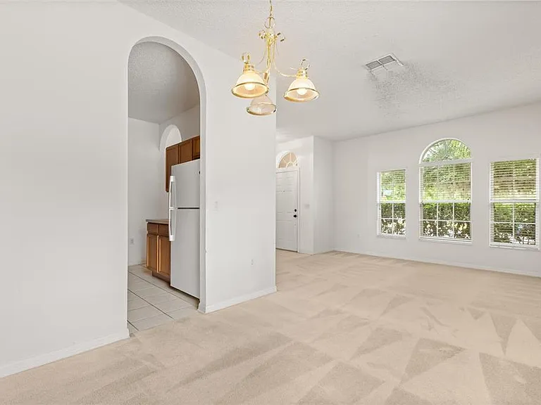 9406 Candice Ct — Photo 8