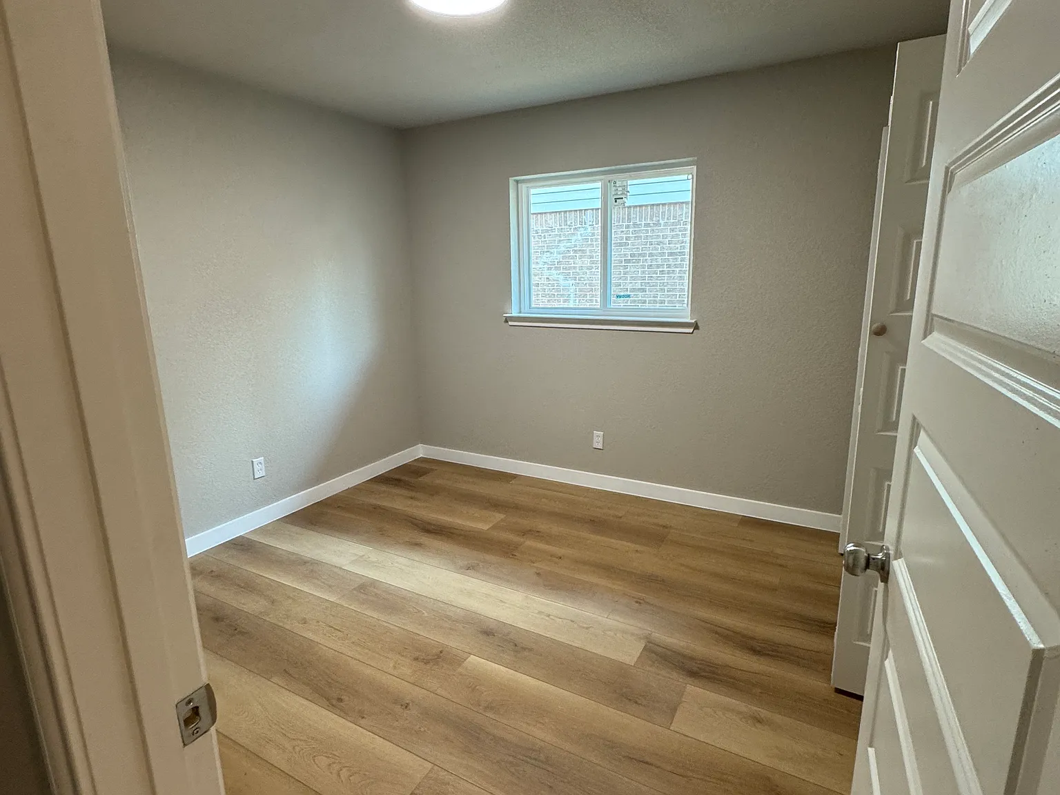 3 bed, 1903 sqft, $2,700 — Photo 3