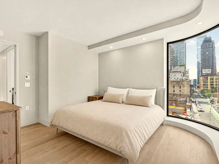 400 W 38th St #5GN — Photo 21