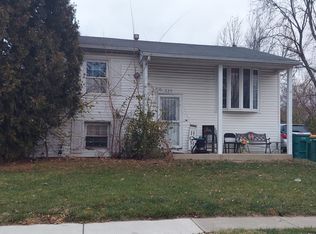 220 Healy Ave, Romeoville, IL 60446