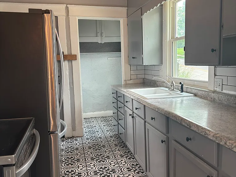 3823 Highland Ave — Photo 5